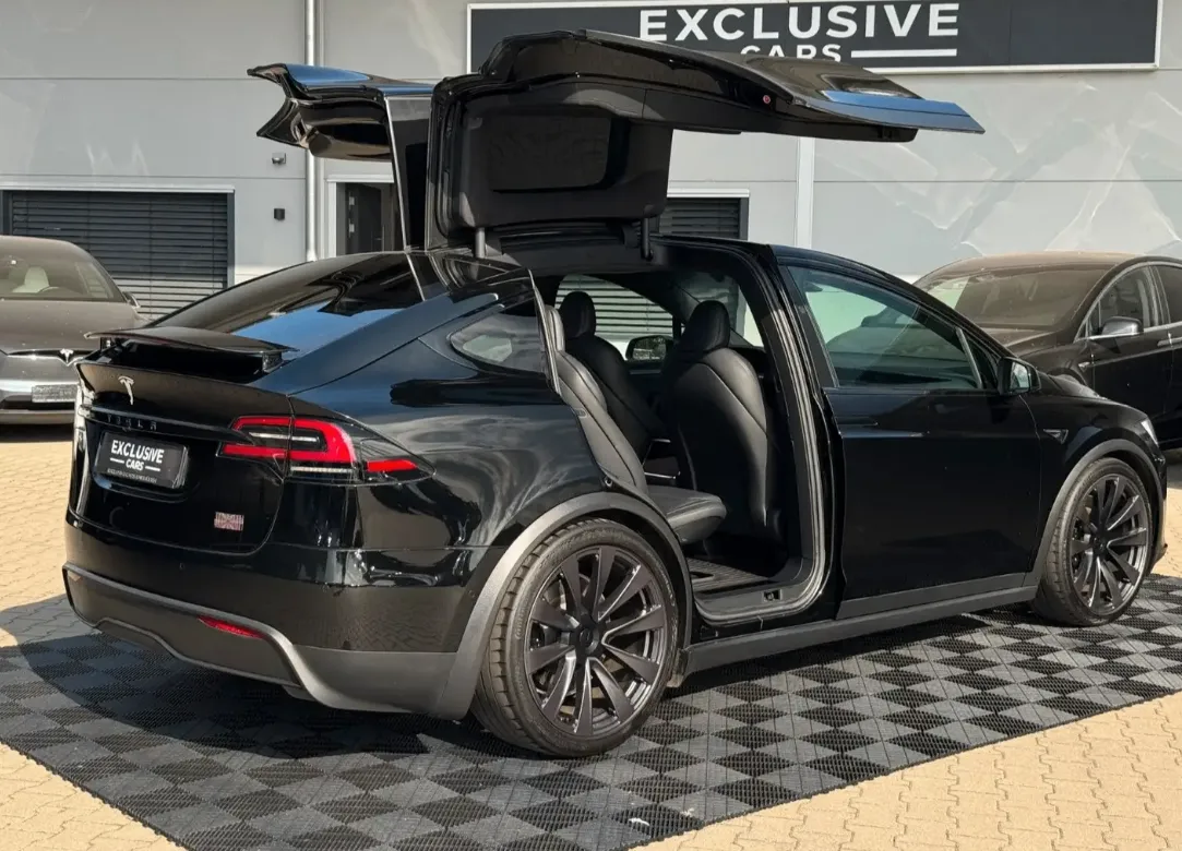 تسلا موديل اكس 2023